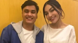 Penyanyi Denada dan putranya, Ressa Rizky Rosano, akhirnya bertemu setelah sempat terlibat perseteruan. (Instagram: denadaindonesia)