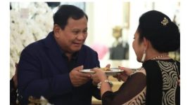 Foto: Presiden Prabowo Subianto menghadiri syukuran ulang tahun ke-67 Siti Hediati Hariyadi. (Dok. Instagram Prabowo)
