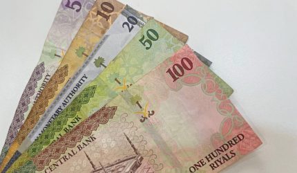 Ilustrasi penukaran rupiah ke riyal Arab Saudi jelang musim haji 2026