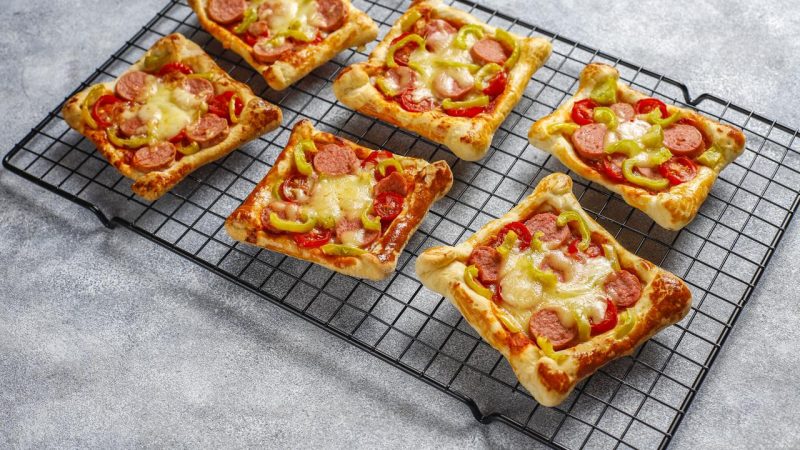 Kreasi pizza mini dari roti tawar./copyright freepik/azerbaijan_stockers