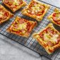 Kreasi pizza mini dari roti tawar./copyright freepik/azerbaijan_stockers
