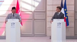 Presiden Prabowo Subianto bersama Presiden Prancis Emmanuel Macron menyampaikan keterangan pers usai pertemuan bilateral di Istana Elysee, Paris. (Youtube Sekretariat Presiden)