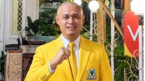 Depati Benny Wirsa Martalaga saat menghadiri kegiatan politik, mencuat sebagai figur kuat jelang Musda Partai Golkar Sungai Penuh.
