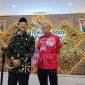 Mensos Saifullah Yusuf dan Wamensos Agus Jabo Priyono Bahas Sepatu Sekolah Rakyat. Tempo/Dinda Shabrina