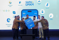 Sejumlah pejabat meresmikan peluncuran aplikasi SAPA UMKM sebagai platform digital untuk pelaku usaha (Fhoto: ukmindonesia.id)