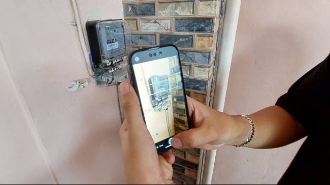 Transformasi digital PLN telah menghadirkan fitur Catat Meter di aplikasi PLN Mobile guna memudahkan pelanggan mengetahui perkiraan nominal tagihan listrik. (Sumber: Humas PLN UID S2JB )