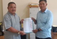 Enam PK Golkar Sungai Penuh menyerahkan mosi tidak percaya ke DPD I Jambi.