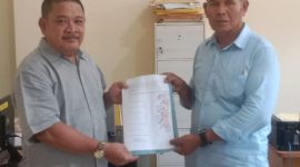 Enam PK Golkar Sungai Penuh menyerahkan mosi tidak percaya ke DPD I Jambi.