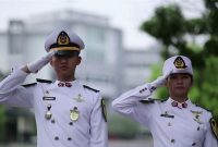 Sejumlah taruna mengikuti kegiatan baris-berbaris di sekolah kedinasan sebagai bagian dari pendidikan disiplin dan kepemimpinan.