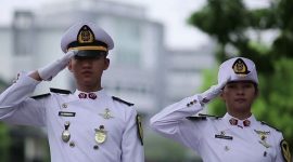 Sejumlah taruna mengikuti kegiatan baris-berbaris di sekolah kedinasan sebagai bagian dari pendidikan disiplin dan kepemimpinan.