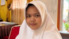 Assyifa Rahma Fiandra disambut Rektor ITB usai lolos SNBP 2026 Teknik Geologi. Foto Nasrul Koto PSU)