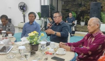Wali Kota Alfin dan Wakil Wali Kota Azhar Hamzah menerima kunjungan kerja anggota Komisi V DPR RI, Edi Purwanto, di Rumah Dinas Wali Kota Sungai Penuh.