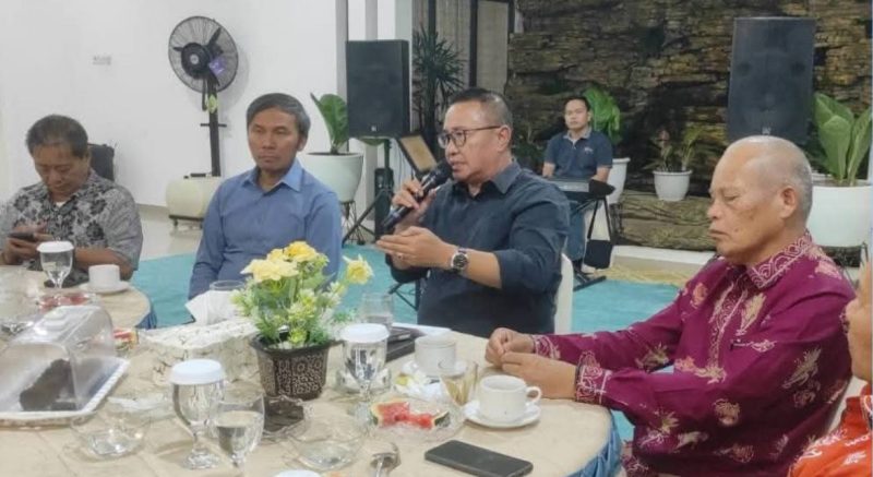 Wali Kota Alfin bersama Wakil Wali Kota Azhar Hamzah menerima kunjungan kerja anggota Komisi V DPR RI, Edi Purwanto, di Rumah Dinas Wali Kota Sungai Penuh, Sabtu (2/5/2026).
