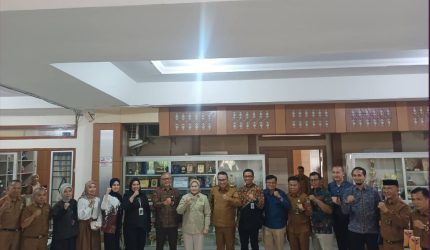 Wali Kota Alfin menerima kunjungan DPD RI dan OJK di Sungai Penuh untuk membahas pengembangan UMKM.
