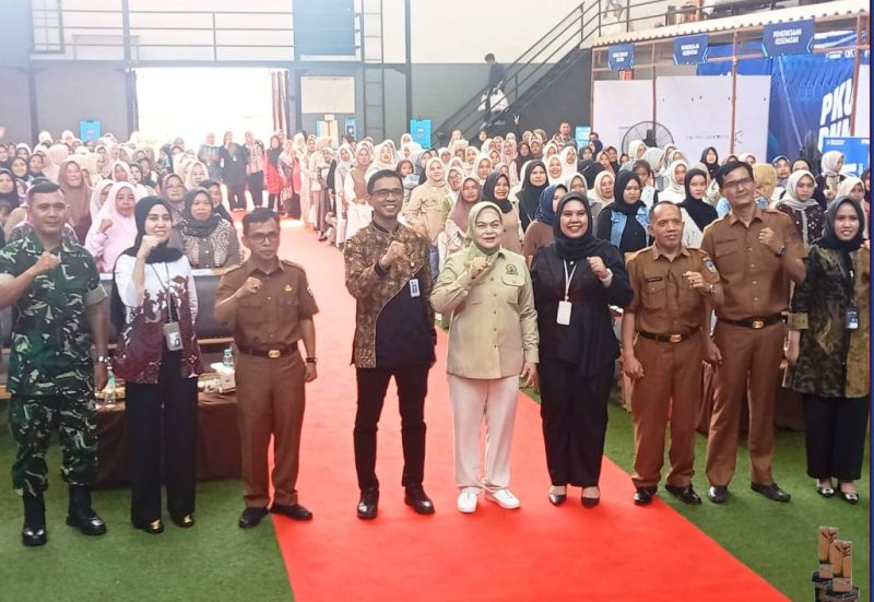 Asisten II Setda Kota Sungai Penuh menghadiri PKU Akbar PNM Mekaar di DEJ Convention Hall, Selasa (05/05/2026), untuk mendorong penguatan UMKM.
