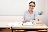 Ilustrasi dosen saat mengajar sebagai representasi peserta Inspiring Lecturer Program (ILP) 2026 dari ParagonCorp