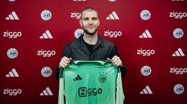 Kiper Timnas Indonesia Maarten Paes gabung klub Eradivisie, Ajax. Transfer Paes ke Ajax diumukan pihak klub pada Senin (2/2/2026).(english.ajax.nl)