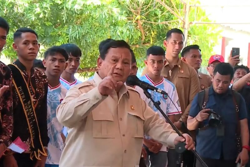 Presiden Prabowo Subianto saat kunjungan kerja di Miangas, Talaud, Sulawesi Utara, Sabtu (9/5/2026).