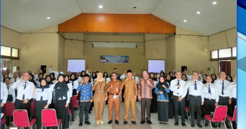 Peserta Latsar CPNS Pemkot Sungai Penuh mengikuti pembinaan ASN BerAKHLAK.