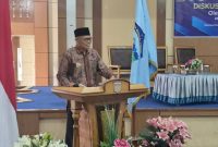 Azhar Hamzah membuka diskusi usulan fly over Jambi–Sumbar di Sungai Penuh. ( Foto Humas Pemkot)