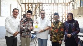 Pertemuan Wali Kota Sungai Penuh dengan BAZNAS dalam rangka penguatan program kesejahteraan masyarakat. ( foto Humas Pemkot)
