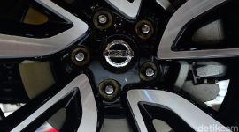Grafik menunjukkan penurunan penjualan mobil Nissan di Indonesia dalam enam tahun terakhir.(Nissan. Foto: Ari Saputra)