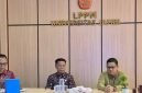 Sekda Sungai Penuh Alpian bersama jajaran Pemkot memantau langsung pelaksanaan Uji Kepatutan dan Kelayakan calon Dewan Pengawas Perumda Tirta Khayangan di LPPM Universitas Jambi, Sabtu (9/5/2026).