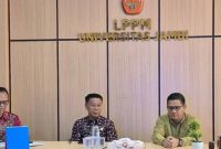 Sekda Sungai Penuh Alpian bersama jajaran Pemkot memantau langsung pelaksanaan Uji Kepatutan dan Kelayakan calon Dewan Pengawas Perumda Tirta Khayangan di LPPM Universitas Jambi, Sabtu (9/5/2026).
