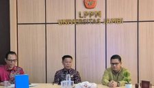 Sekda Sungai Penuh Alpian bersama jajaran Pemkot memantau langsung pelaksanaan Uji Kepatutan dan Kelayakan calon Dewan Pengawas Perumda Tirta Khayangan di LPPM Universitas Jambi, Sabtu (9/5/2026).