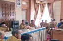 Wali Kota Sungai Penuh Alfin S.H. memimpin rapat pemantapan pelaksanaan qurban 1447 Hijriah/2026 bersama jajaran pejabat daerah, Selasa (12/05).