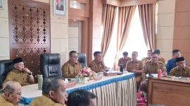 Wali Kota Sungai Penuh Alfin S.H. memimpin rapat pemantapan pelaksanaan qurban 1447 Hijriah/2026 bersama jajaran pejabat daerah, Selasa (12/05).