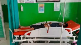 AK SADARKAN DIRI-Seorang pria asal Bungo yang pingsan di Sungai Rengas, Batang Hari,


( foto tribun Jambi)