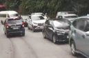 Kemacetan panjang terjadi di Sitinjau Lauik akibat truk mogok di jalur Padang–Solok.
