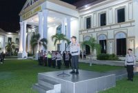 Kapolda Jambi Irjen Pol. Krisno H. Siregar memimpin apel KRYD bersama ratusan personel gabungan di Mapolresta Jambi, Sabtu malam (9/5/2026).
