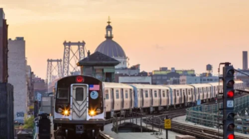 KRL New York saat melintas di sudut kota. (Foto: New York Govermant/Ist)