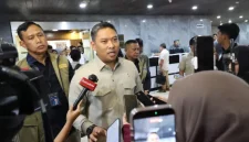 Wakil Menteri Pertanian (Wamentan), Sudaryono memberikan keterangan kepada awak media usai rapat kerja bersama Komisi IV DPR RI di Kompleks Parlemen, Jakarta, Selasa 19 Mei 2026 (Foto: Biro Humas Kementan)