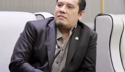 Yudha Novanza Utama, Anggota Komisi I DPR RI Fraksi Partai Golkar, dalam kegiatan resmi terkait literasi digital dan penguatan ekonomi desa.