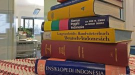 Foto: Ilustrasi kamus (DW)
