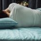 Ilustrasi seorang pria yang sedang tidur nyenyak di kamar tidur pada malam hari(Getty Images/iStockphoto/kaipong)