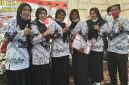 Ketua SNWI bersama jajaran pengurus berfoto bersama dalam sebuah agenda resmi organisasi.