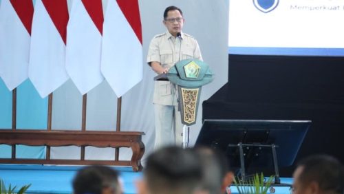 Menteri Dalam Negeri Tito Karnavian meninjau langsung program Bantuan Stimulan Perumahan Swadaya (BSPS) di Kota Kendari, Sulawesi Tenggara.(Foto Kemendagri)