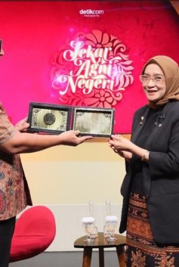 Rini Widyantini Reformasi dan Kepemimpinan Perempuan Indonesia
