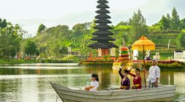 Wisatawan di destinasi Indonesia yang mendukung pertumbuhan ekonomi. ( Foto Pexels)