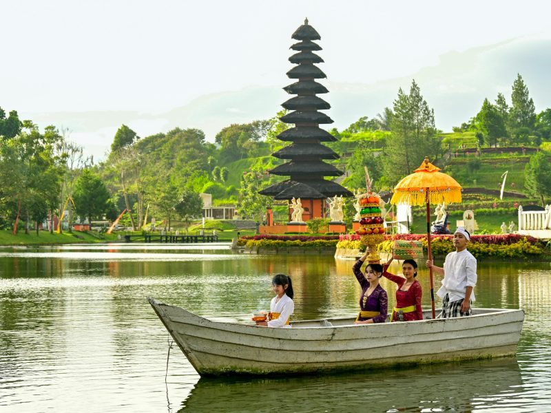 Wisatawan di destinasi Indonesia yang mendukung pertumbuhan ekonomi. ( Foto Pexels)