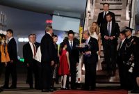 Foto: Presiden AS Donald Trump tiba di Beijing bersama Elon Musk dan Eric Trump, China, 13 Mei 2026. (REUTERS/Evan Vucci)