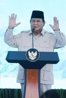 Prabowo Salurkan 1.098 Sapi Kurban Dana APBN