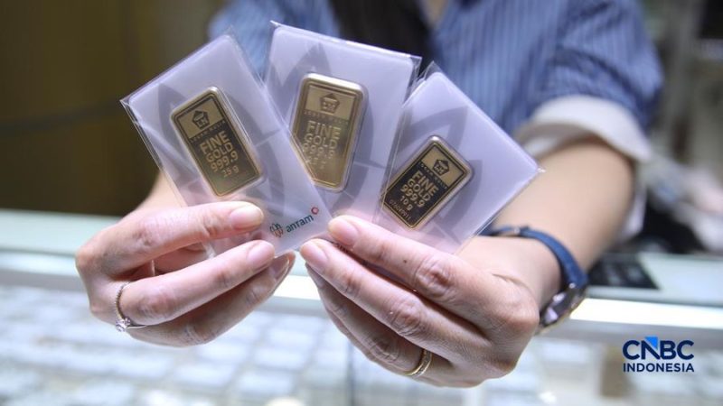 Emas batangan Antam Logam Mulia ditampilkan dalam berbagai ukuran di tengah tren penurunan harga per 28 Mei 2026..(Fhoto : CNBC Indonesia/Faisal Rahman)
