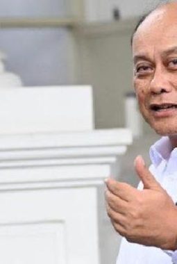 Prabowo Copot Dadan Hindayana Dari Jabatan BGN