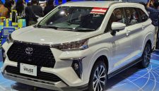 Toyota Veloz Hybrid menawarkan efisiensi bahan bakar tinggi dengan dukungan baterai hybrid bergaransi panjang.(Foto : FahmyFM/GridOto.com)