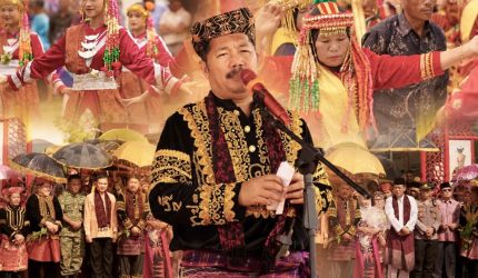 Bupati Kerinci Monadi menghadiri Kenduri Sko Tigo Luhah Belui di Kecamatan Depati Tujuh.